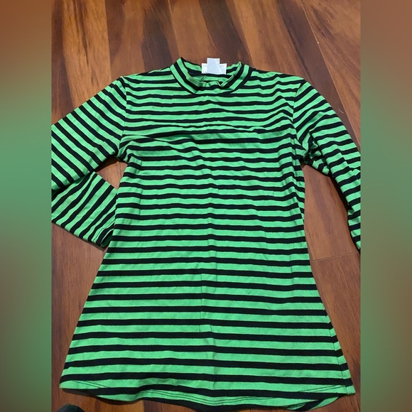 🔮 5 for $20 🔮 Vixen by Micheline Pitt shirt bundle - Picture 2 of 6